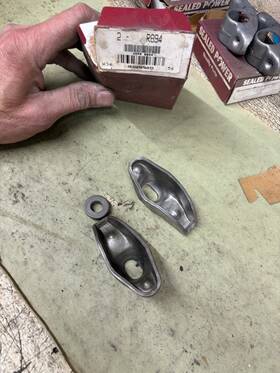 Sealed Power R894 Rocker Arm. You Get Only Whats In The Photo
