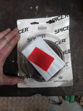 Spicer 127591 Seal New Old Stock In Original Unopened Package