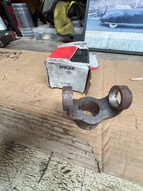 Spicer 2-4-533 Yoke 9w