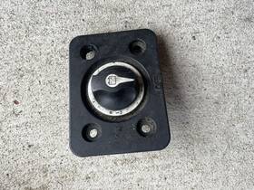 A06-75115-000 Terra Freightliner Positive Cut Off Switch