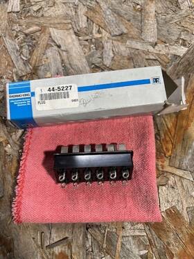 44-5227 Thermo King Ingersoll Rand Plug