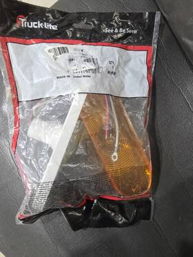 60302y Truck Lite Genuine Yellow Parking Light Assy