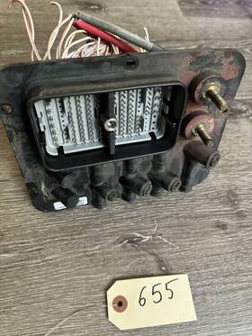 20990663 Volvo Air Manifold Control Center Pc1 - P/n