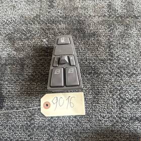 Volvo 21628532-p02 Lh Door Electrical Switch Windows Posit1on And Heated Mirror