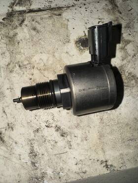 22720232 Volvo Genuine Oem Fuel Pressure Relief Control Valve 22720232 Volvo Genuine Oem Fuel Pressure Relief Control Valve