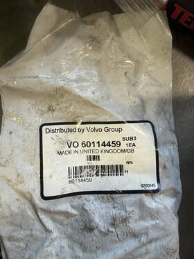 60114459 Volvo Turbo Mount Stud Set Of 3 Oem New Sealed Mack
