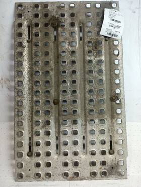 799.vohc23 Volvo 2023 Vnl Deck Plate Cat Walk 20x33 Inch 10938613