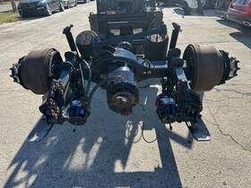 Volvo Sfor07699012 Vnl Drive Axle With Transfer Case Meritor Assembly Ratio 2.64 406k 2023 Oem
