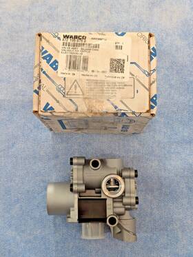 4721950780 Wabco 6s/4m Tractor Abs Modulator Valve Bayonet Connector