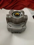 Genuine Haldex Mex Air Brake Relay Valve RB000. Fixed Price $48.90.