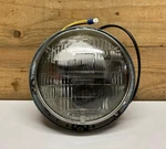 7" Round Sealed Halogen Headlamp Assembly Headlight 2MO46P3 Mack Trucks. Fixed Price $74.96.